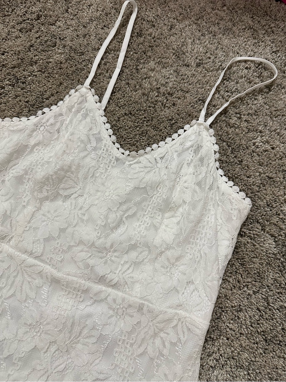 Source Unknown White Lace Bridal Bodice with Floral Trim